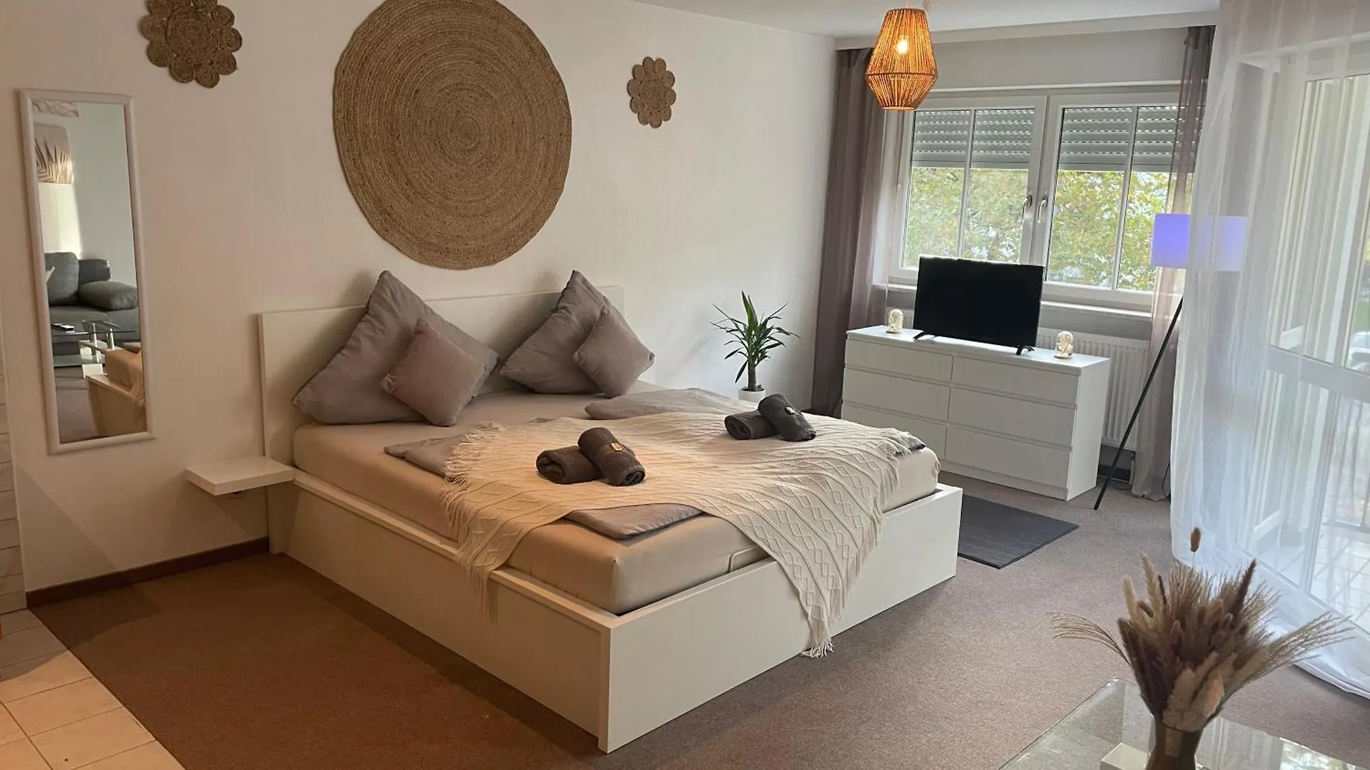 Kingsize Bett Boho Apartment Mit Tiefgarage Naehe Salzburg Freilassing