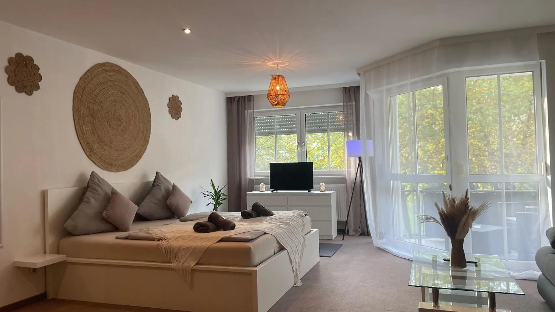 Kingsize Bett Boho Apartment Mit Tiefgarage Naehe Salzburg Freilassing