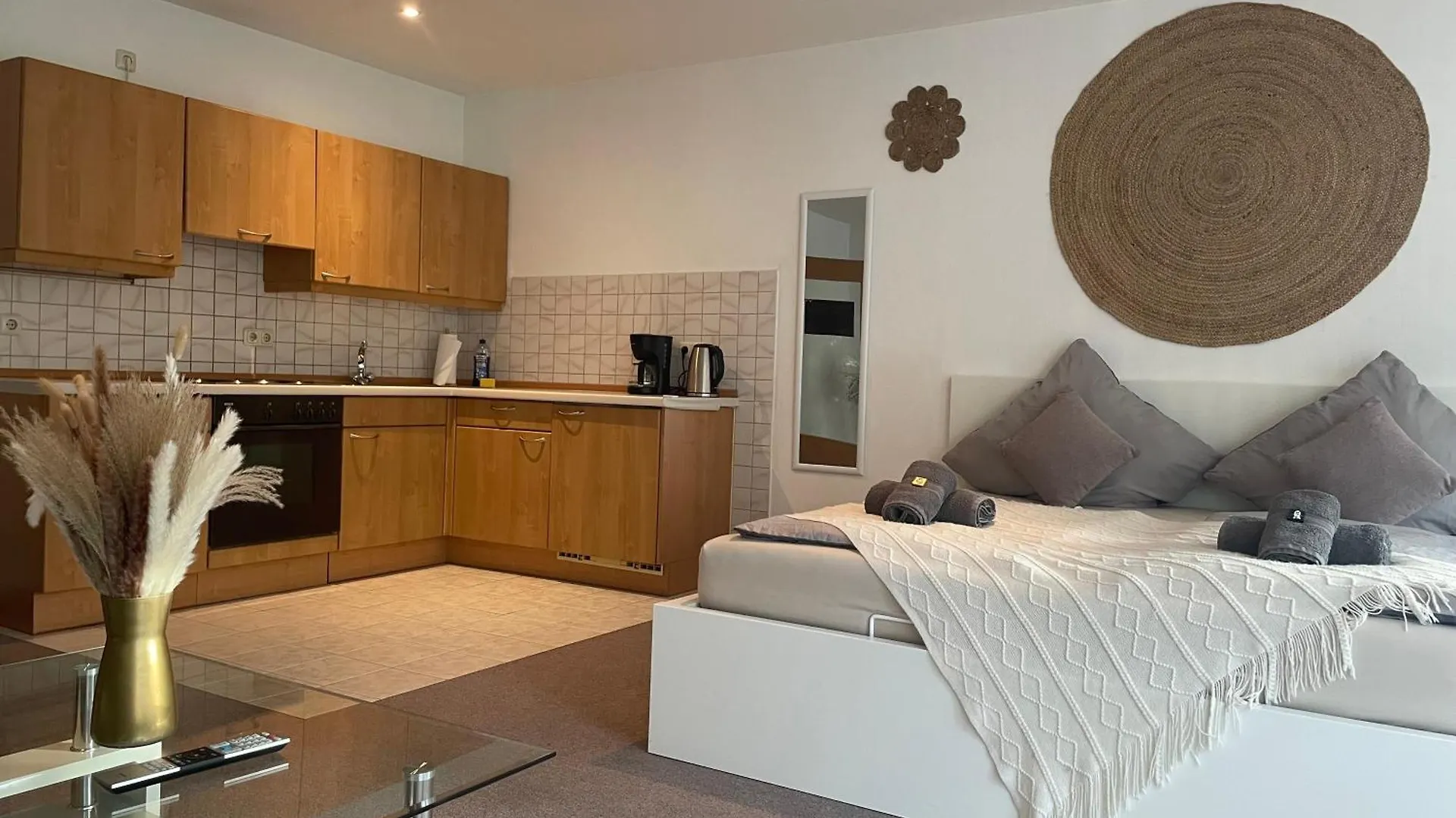 Kingsize Bett Boho Apartment Mit Tiefgarage Naehe Salzburg Freilassing Duitsland