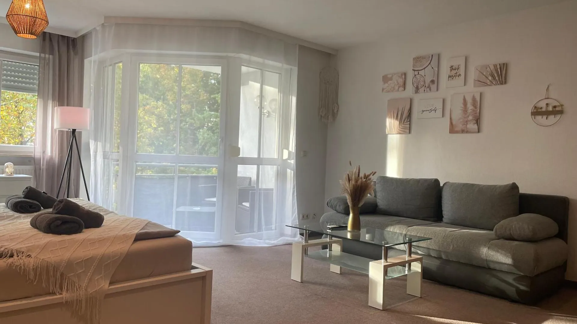 Kingsize Bett Boho Apartment Mit Tiefgarage Naehe Salzburg Freilassing 0*,  Duitsland